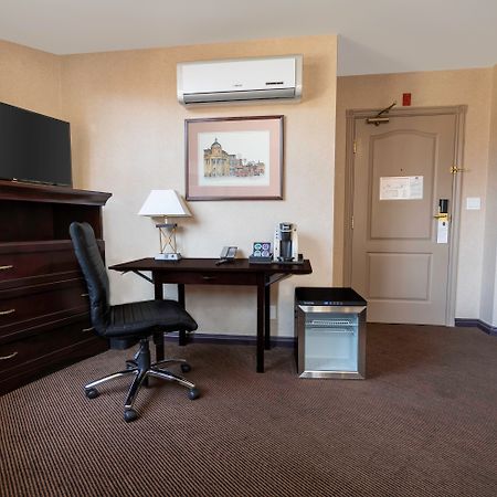 Ramada Limited Downtown Ванкувер Экстерьер фото