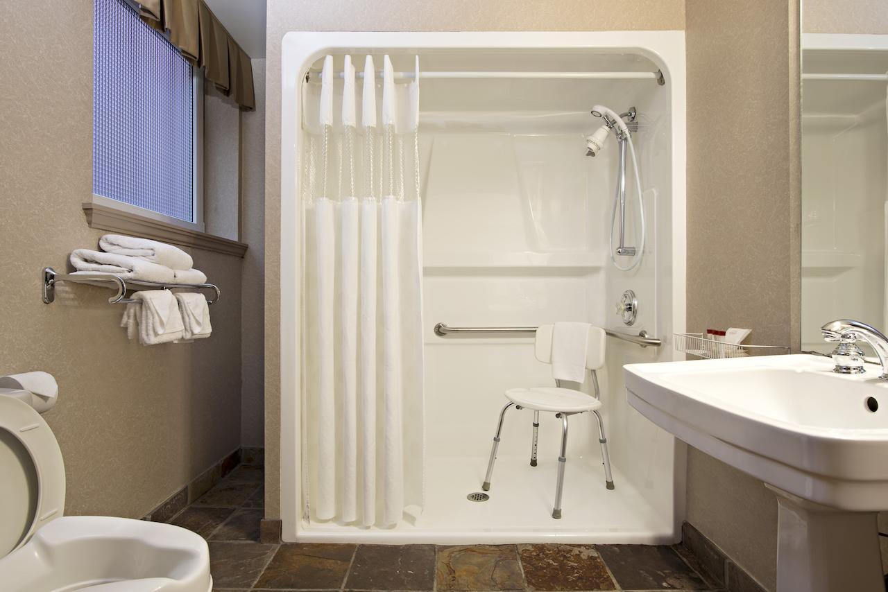Ramada Limited Downtown Ванкувер Экстерьер фото