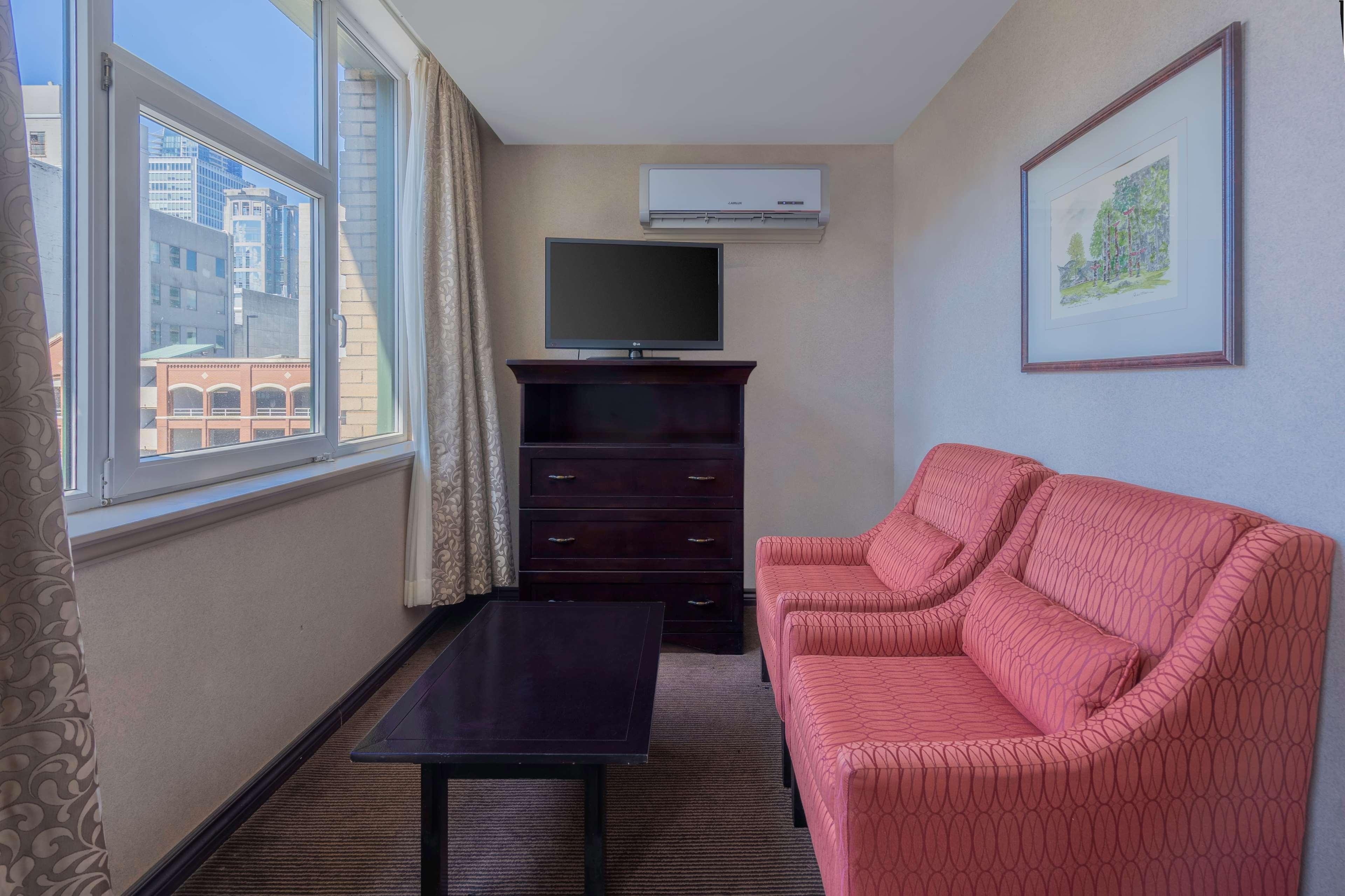 Ramada Limited Downtown Ванкувер Экстерьер фото