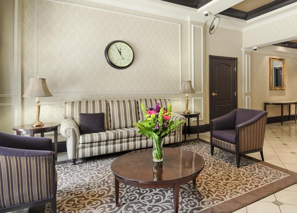 Ramada Limited Downtown Ванкувер Экстерьер фото